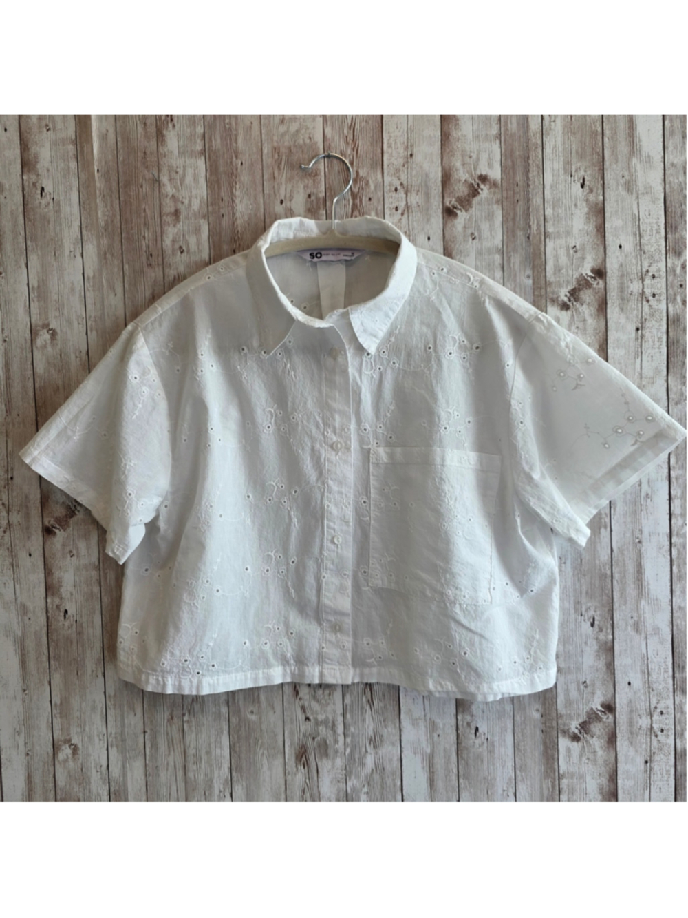 SO good for life White Embroidered Eyelet Button Down Crop Shirt Size M